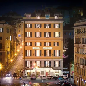 4* מלון Astoria